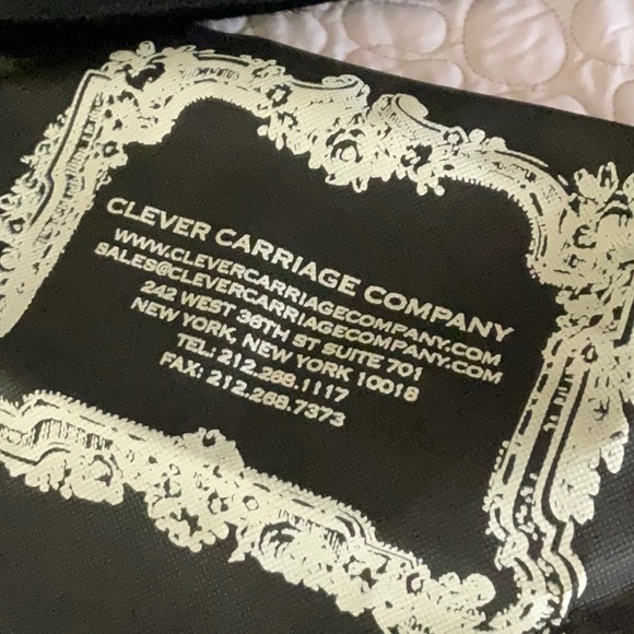 NEW-Clever Carriage Artisan Handcrafted Black Crossbody with Leather Rose Strap - Picture 5 of 8